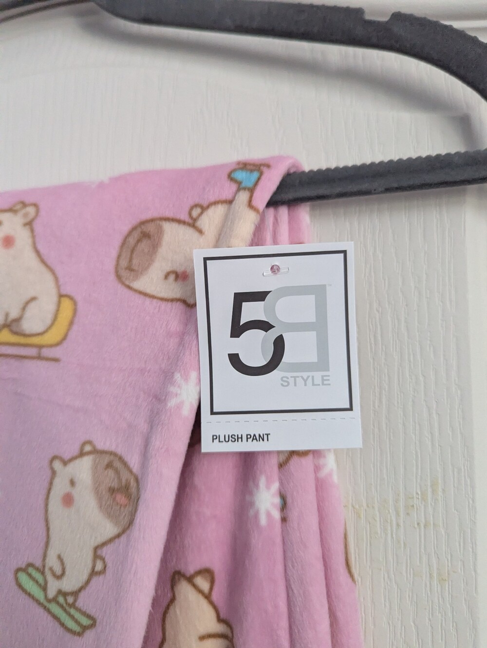 Pink Print Capybara Pajama Pants - Cozy Sleepwear - Picture 2 of 5